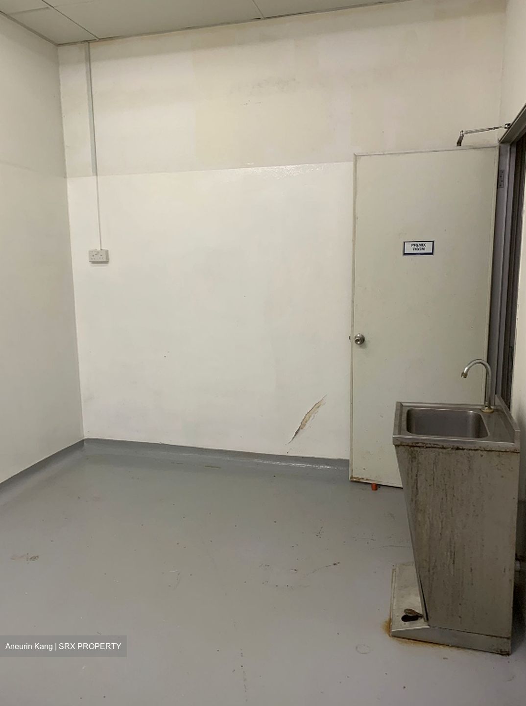 Mandai Link (D25), Warehouse #552815021